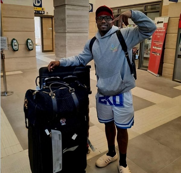 网上正规实盘配资网站 超级外援正式离开CBA！从未缺席季后赛，上赛季差点加盟辽宁