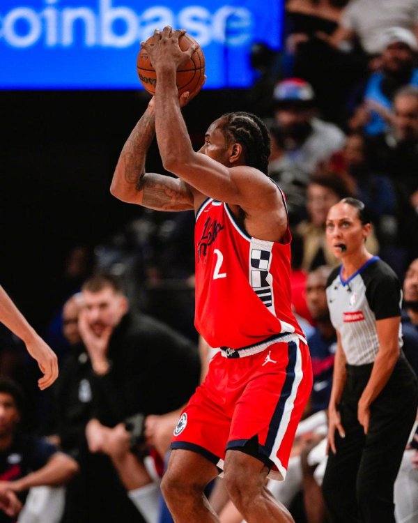 线上炒股配资之家 6连胜继续北伐！伦纳德狂砍45分7板，快船118-101轻取爵士