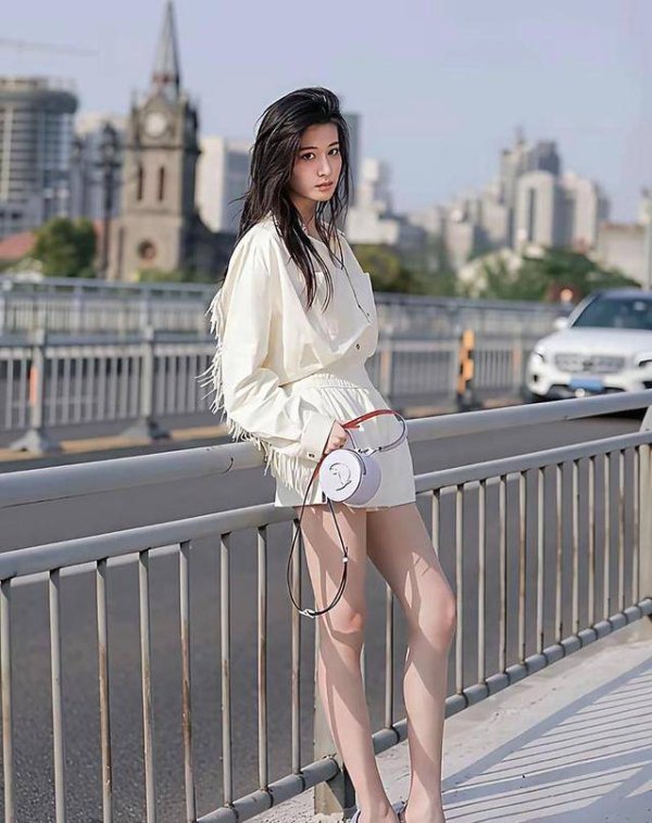配资炒股门户 震惊！娱乐圈‘长腿赢家’大起底：8位女神如何用比例征服红毯？小个子演员逆袭真相曝光！